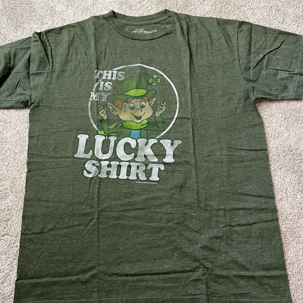 this is my lucky shirt savvy